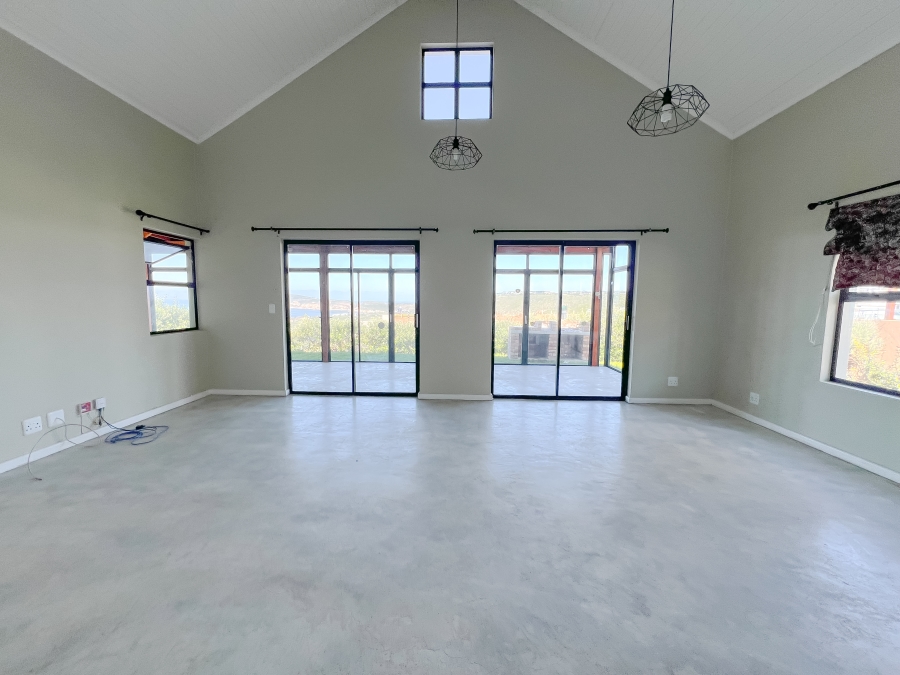 To Let 2 Bedroom Property for Rent in Robberg Ridge Western Cape